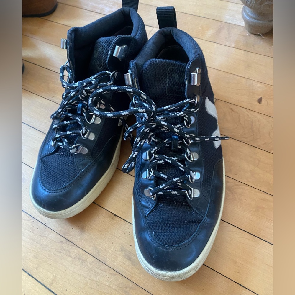 Veja Roraima Black sneakers